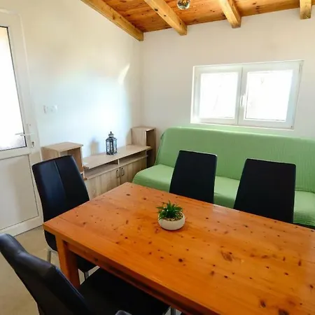 Apartman Kucica Za Odmor F *